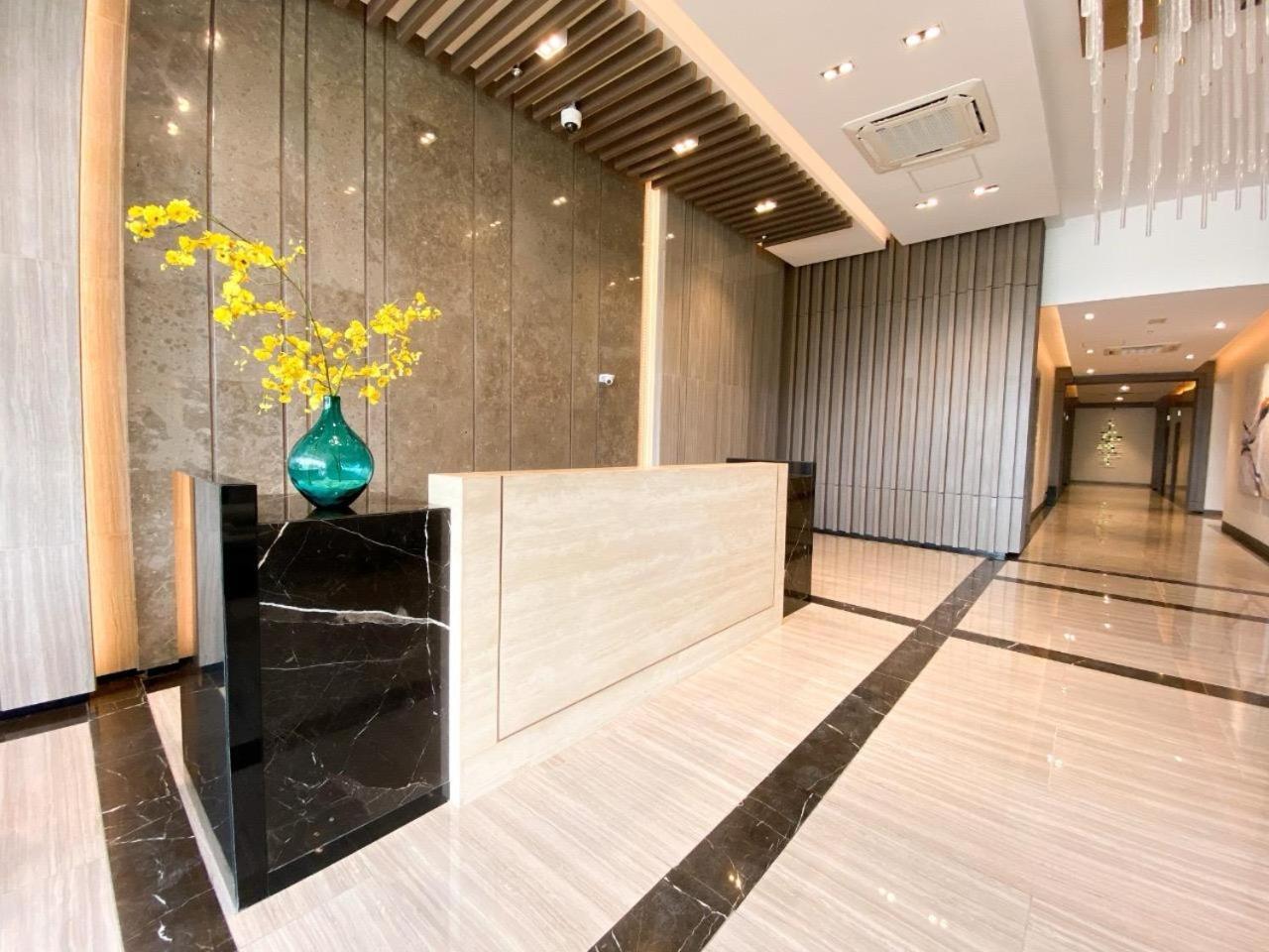 Uptown Parksuites Tower Two - Bgc Taguig, Маніла Екстер'єр фото