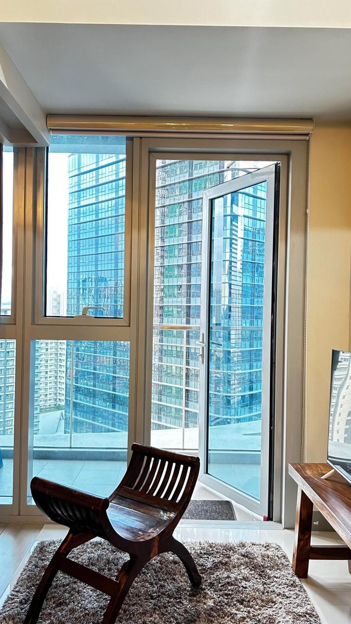 Uptown Parksuites Tower Two - Bgc Taguig, Маніла Екстер'єр фото