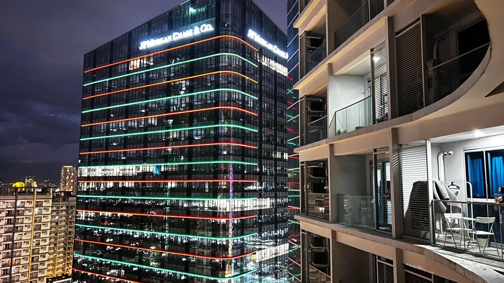 Uptown Parksuites Tower Two - Bgc Taguig, Маніла Екстер'єр фото